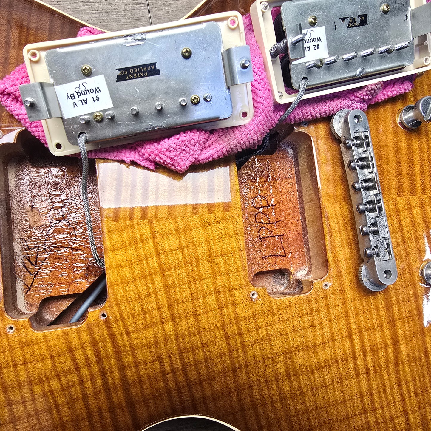 Gibson Les Paul Classic Premium Plus 2001 - Desert Burst