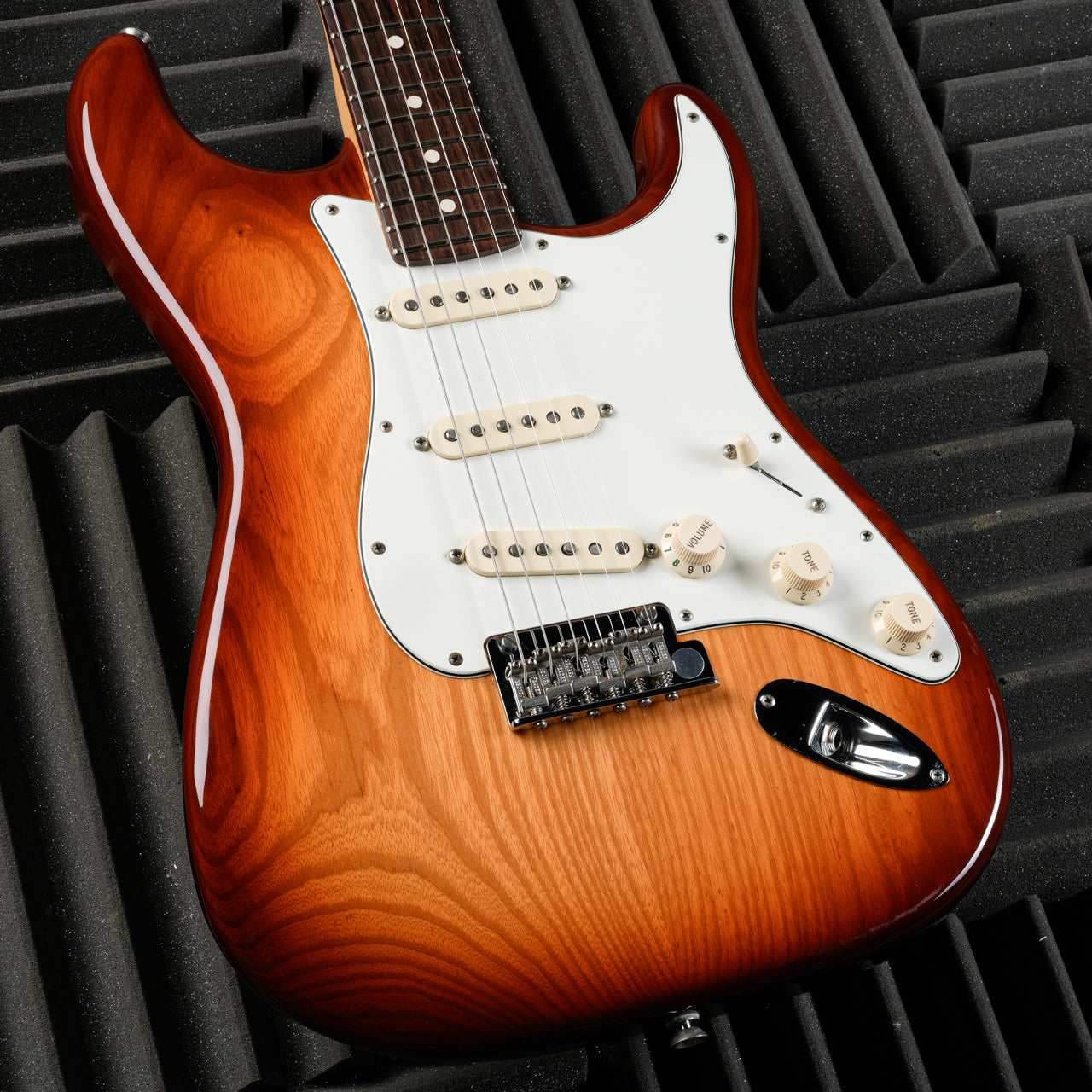 Fender American Standard Stratocaster with Rosewood Fretboard - 2016 - Sienna Sunburst