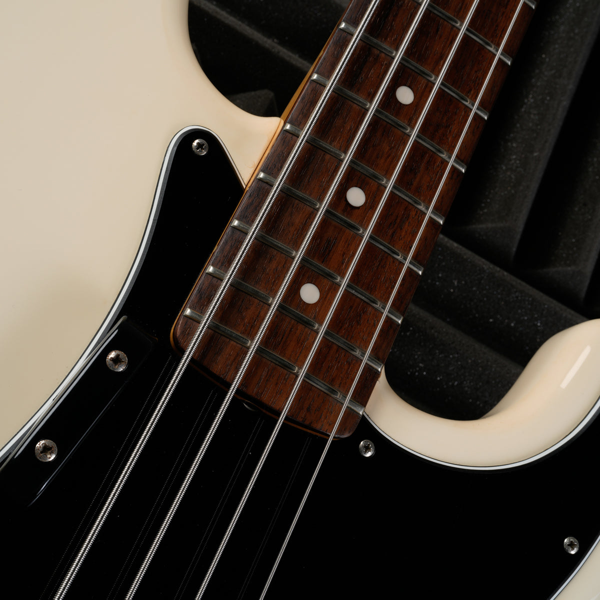 Fender PB70-70US Precision Bass Reissue MIJ - 2008 - Vintage White