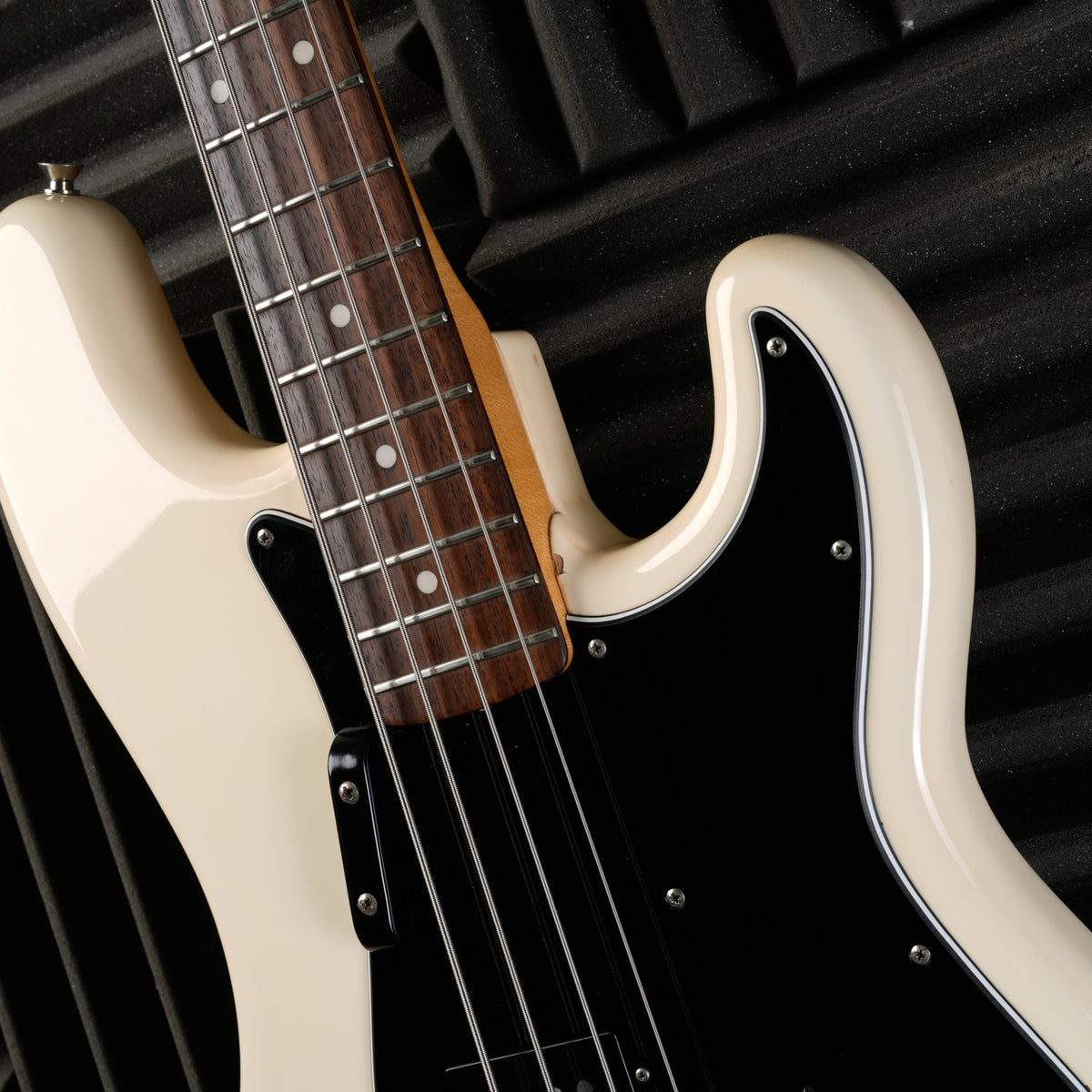 Fender PB70-70US Precision Bass Reissue MIJ - 2008 - Vintage White