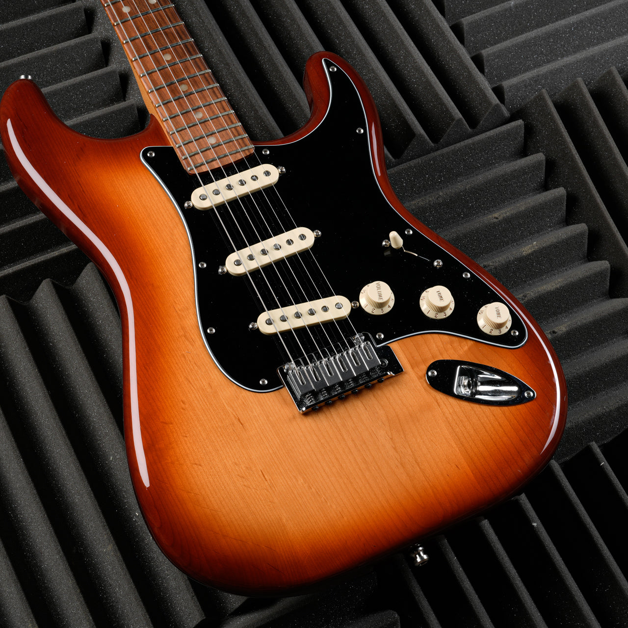Fender Player Plus Stratocaster Custom Shop Fat 50's 2023 - Sienna Sunburst