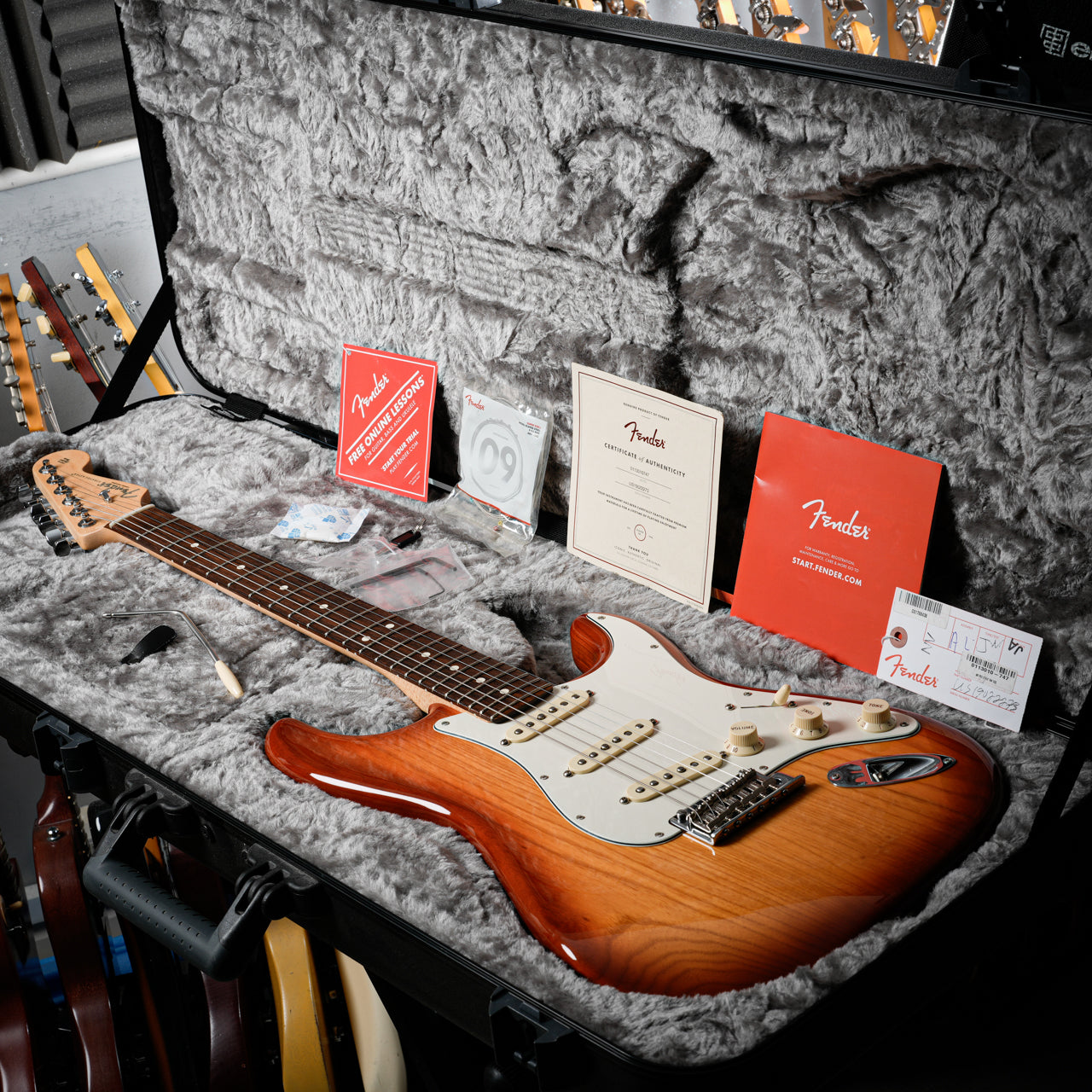 Fender American Professional Stratocaster with Rosewood Fretboard - 2019 - Sienna Sunburst