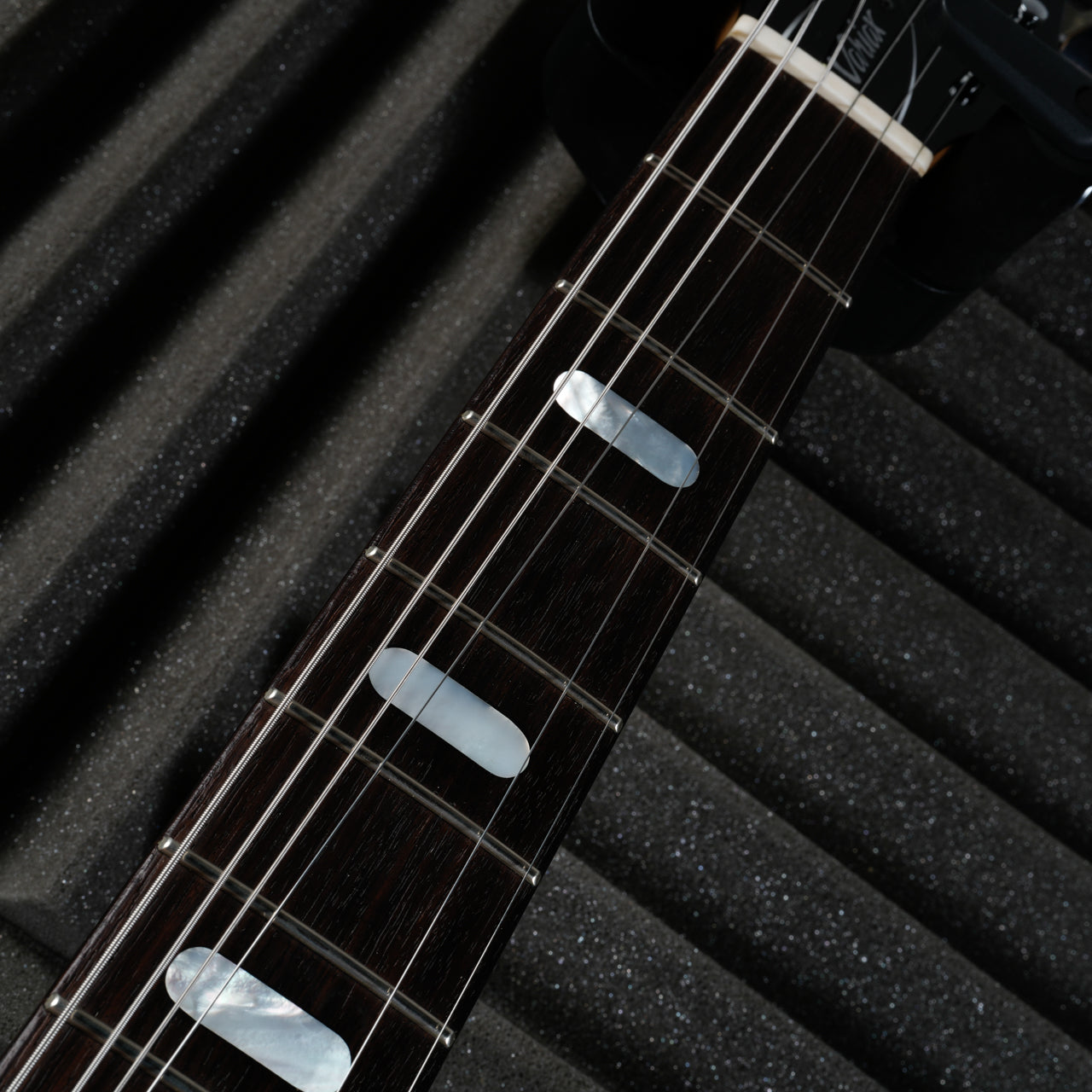 Line 6 Variax 700 Electric - 2000s - Amber