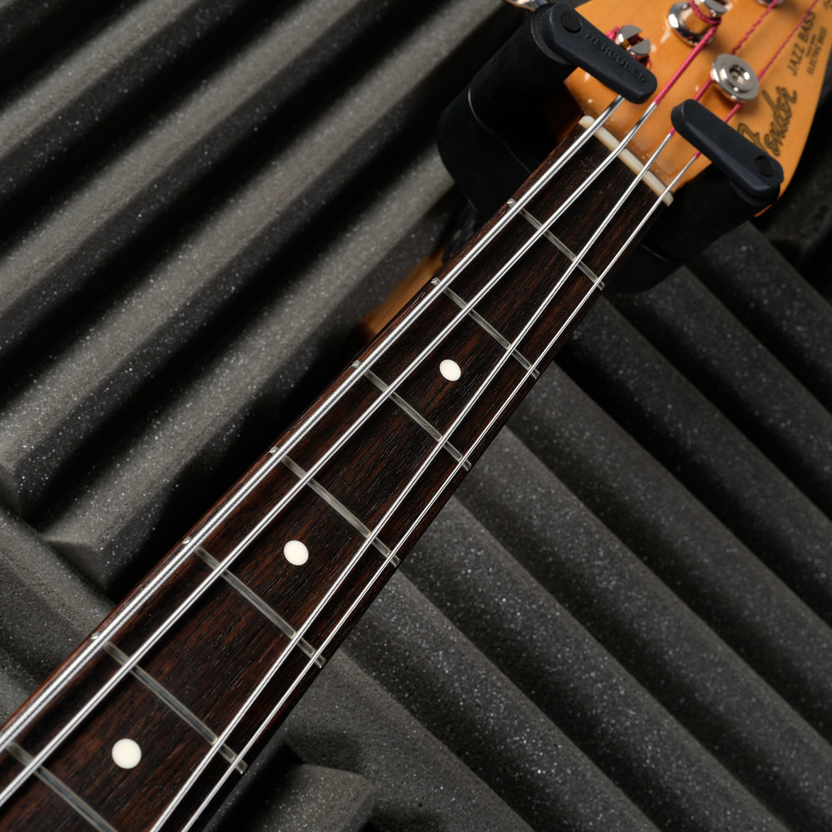 Fender JB62M Medium Scale (32") Jazz Bass Reissue MIJ - 2010 - Old Candy Apple Red