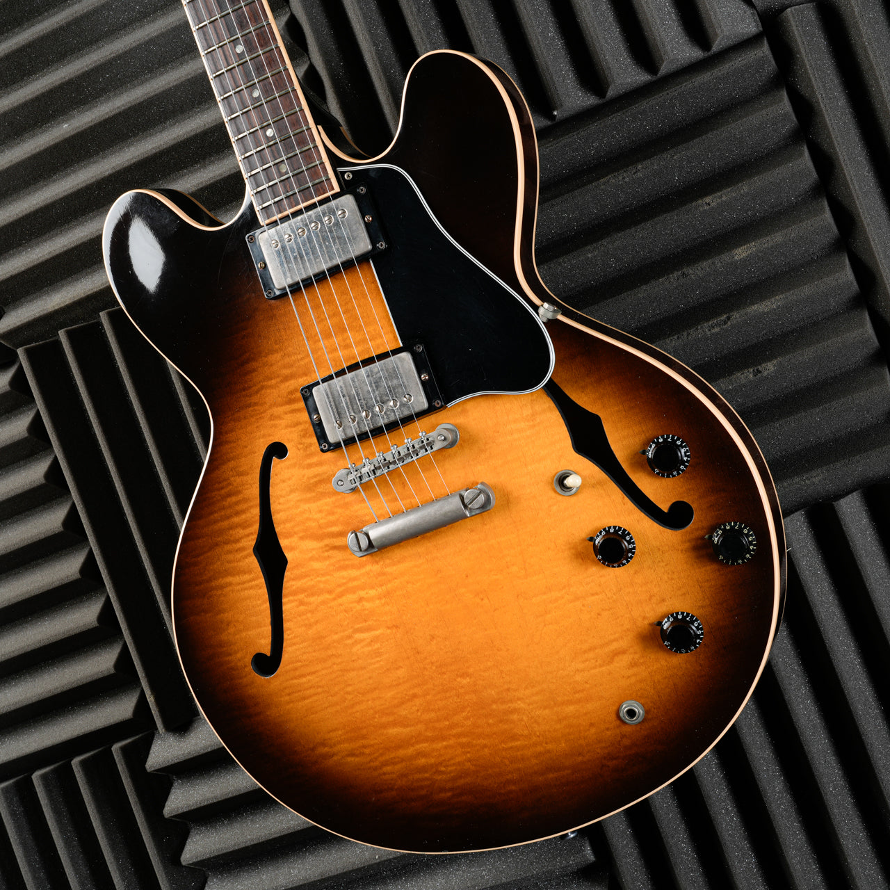 Gibson USA ES-335 Dot 1990 Yamano Order- Figured Vintage Sunburst front closeup