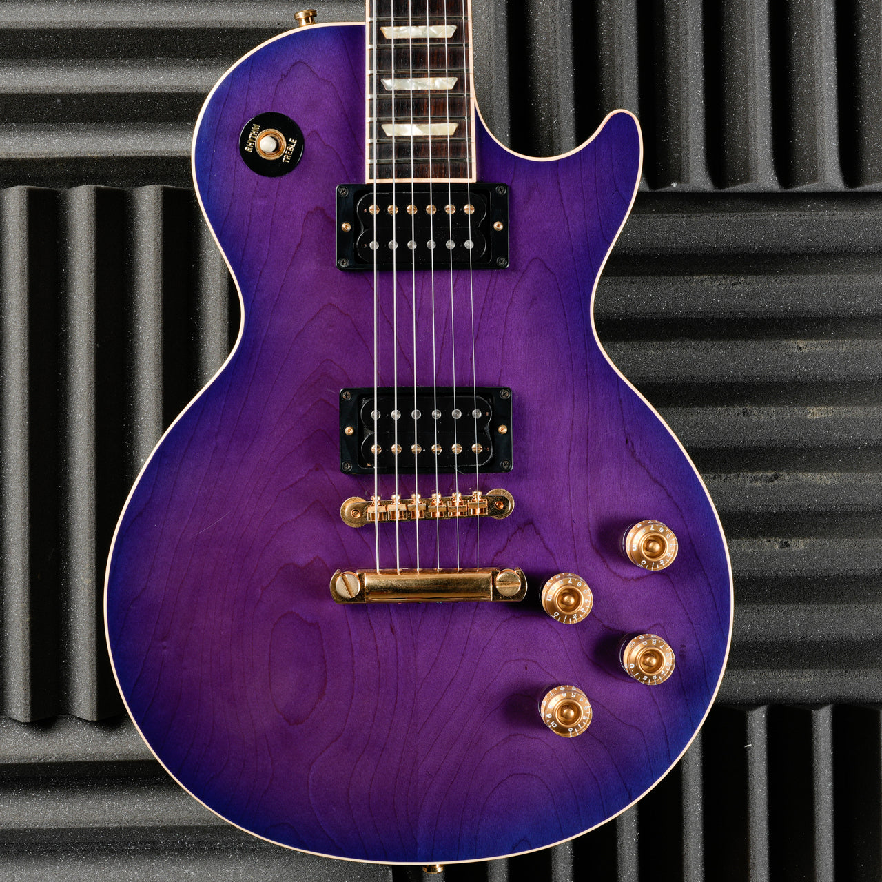 Gibson Custom Shop Limited Edition Les Paul Standard 1992 - Violet Blue Sunburst front closeup