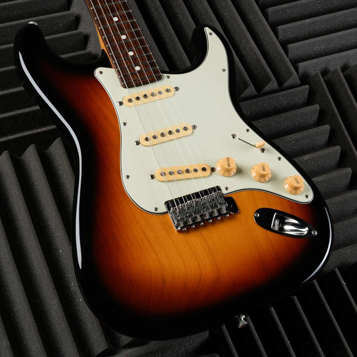 FGN Neo Classic ST Made in Japan - Sunburst