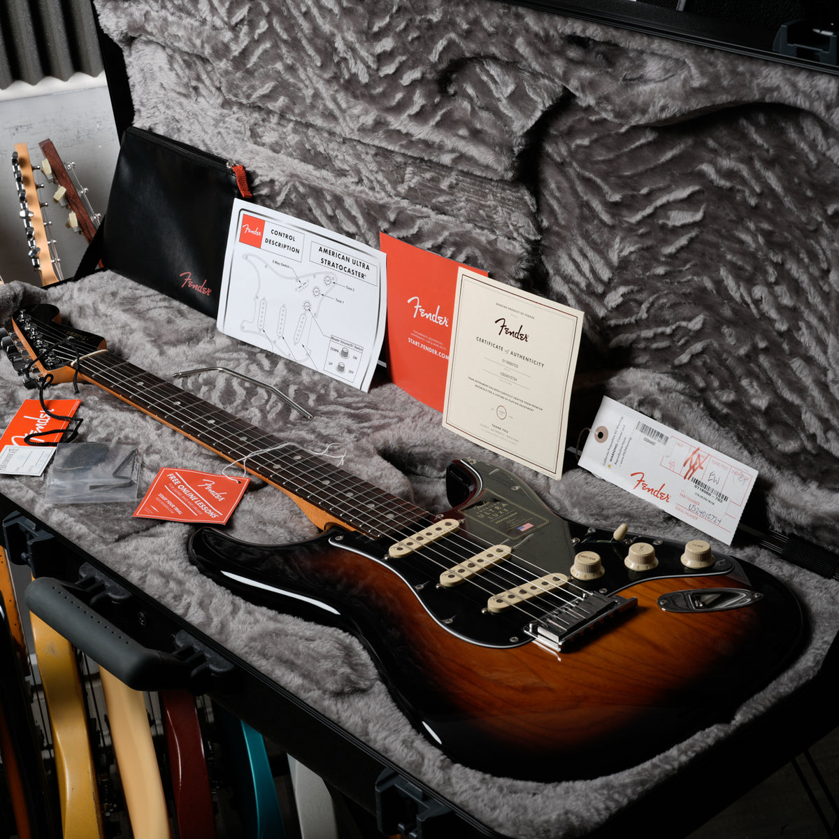 Fender American Ultra Luxe Stratocaster with Rosewood Fretboard 2024 - 2-Color Sunburst