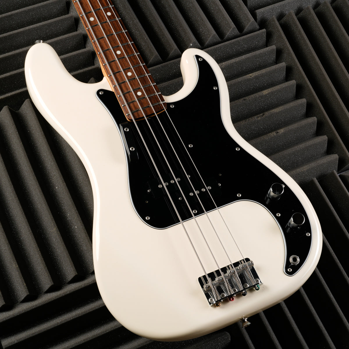 Fender PB-70 Precision Bass Reissue MIJ - 2012 - Olympic White