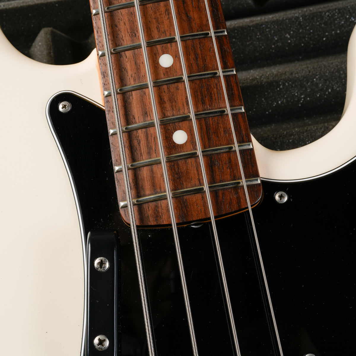 Fender PB-70 Precision Bass Reissue MIJ - 2012 - Olympic White