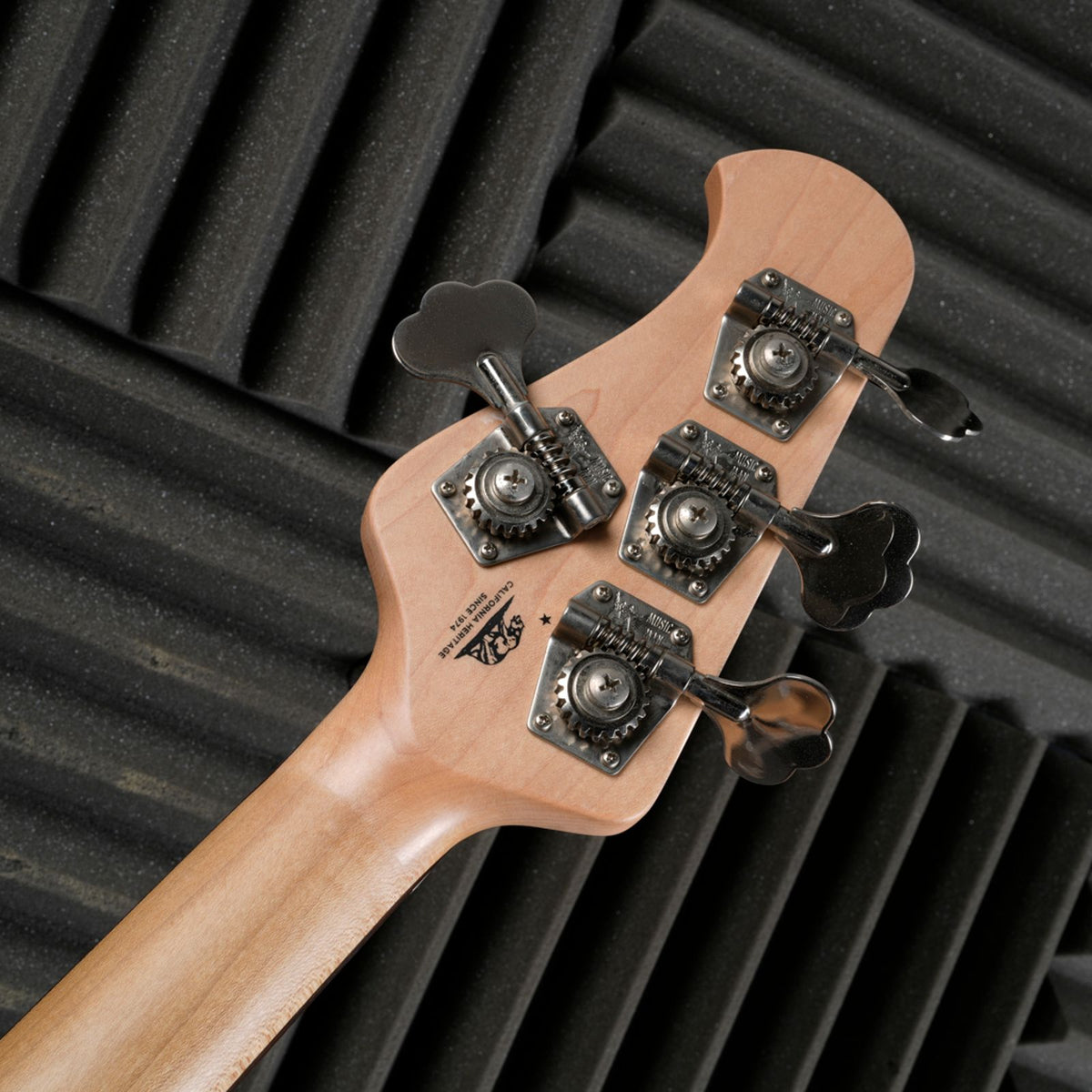 Ernie Ball Music Man StingRay 4 HS with Rosewood Fretboard 2017 - Classic Natural
